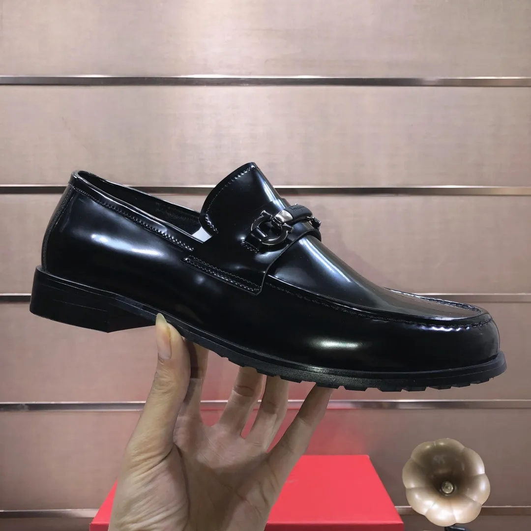 Men's shoes💰480💰[Ferragamo/Ferragamo] The latest model in the counter. Original imported high-quality cowhide with open sides + imported sheepskin lining + original luxury metal buckle + original combination outsole. Comparison without pressure. 38--45 (45 is custom-made and cannot be returned or exchanged)